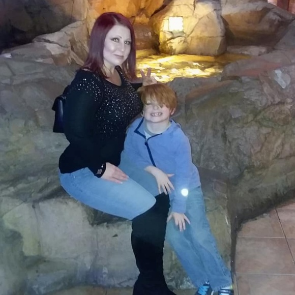 Meet your Posher, Crystal - Picture 3 of 8